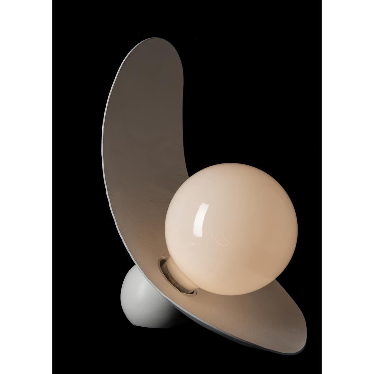 Yoki 11.3 inch 60 watt White Table Lamp Portable Light